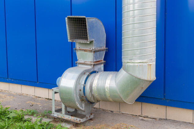 qual a diferença entre um exaustor industrial e um ventilador industrial